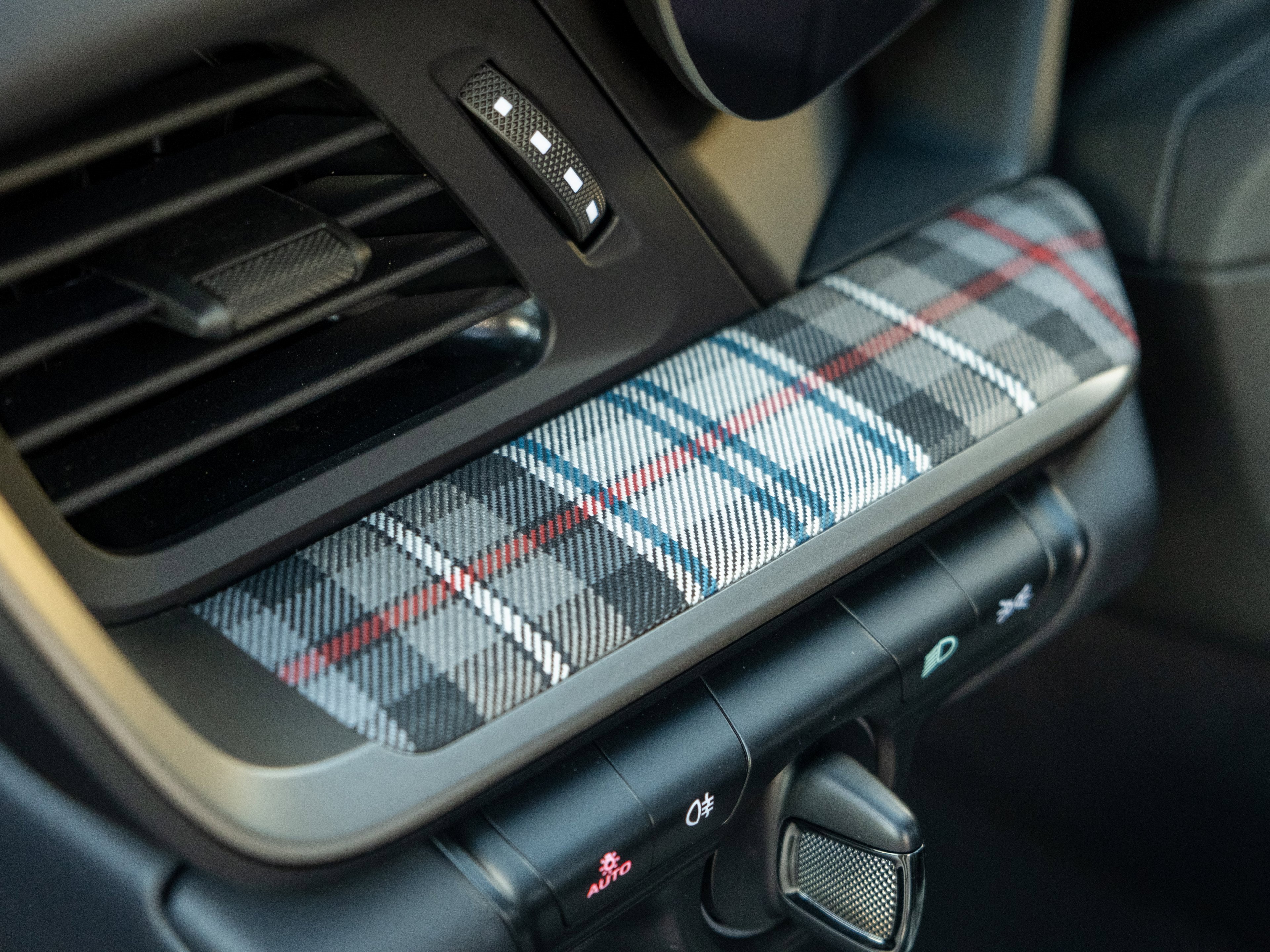 Certified 2025 Porsche 911 Turbo image 21