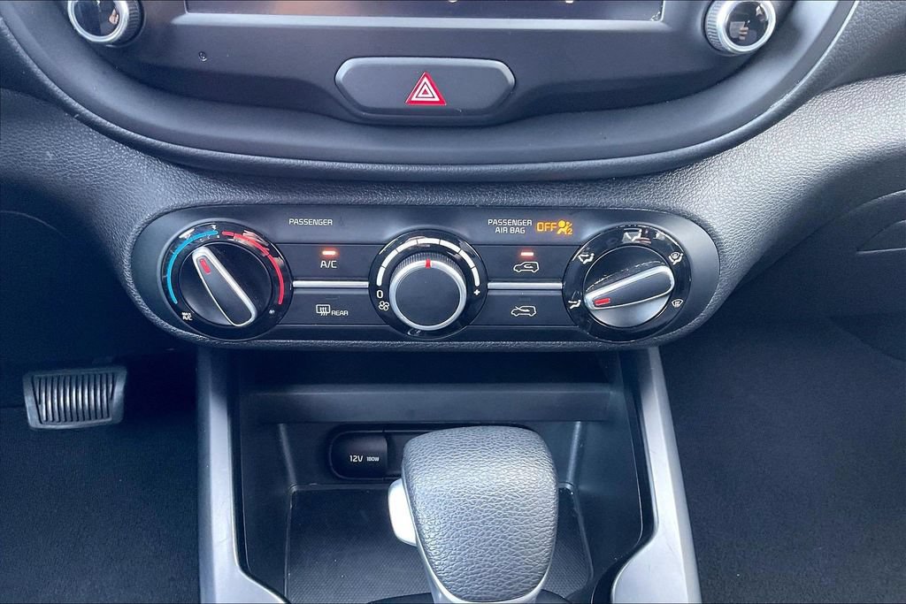 Used 2024 Kia Soul LX w/ Option Group 015 FWD image 31