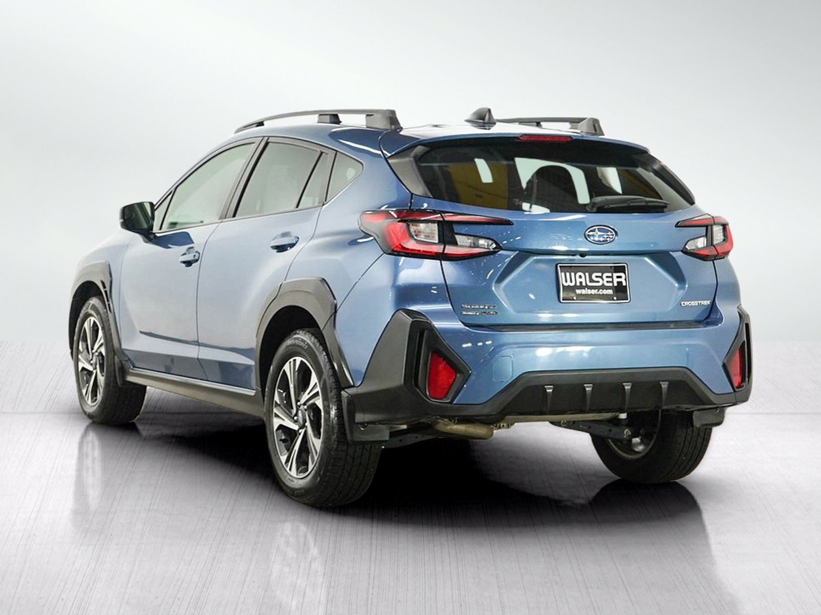 Used 2024 Subaru Crosstrek 2.0i Premium AWD/4WD image 3