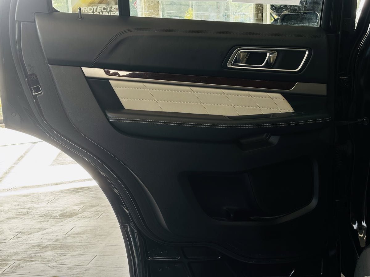 Used 2017 Ford Explorer Platinum AWD/4WD image 36