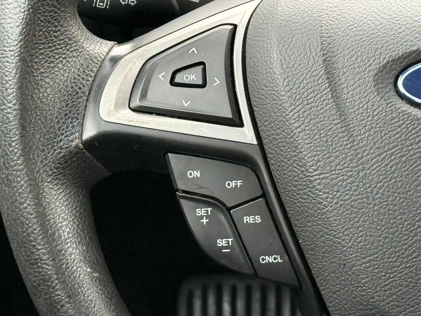 Used 2020 Ford Fusion SE FWD image 27