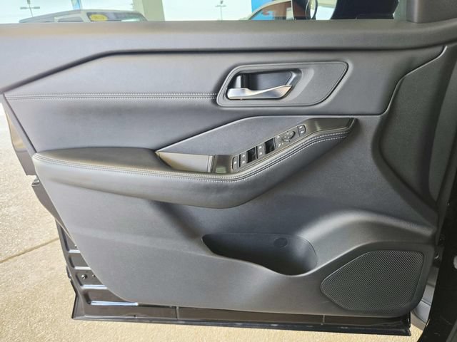 Used 2026 Nissan Rogue SV w/ SV Premium Package AWD/4WD image 29