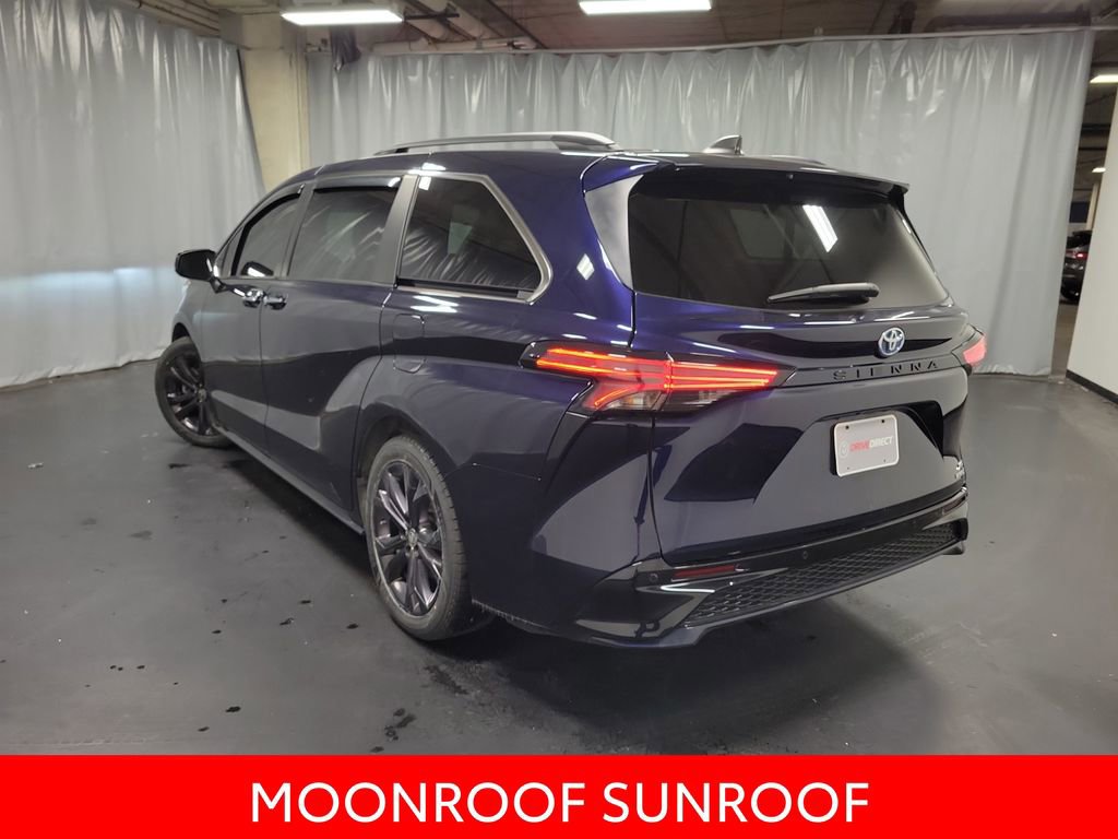 Used 2023 Toyota Sienna XSE image 6