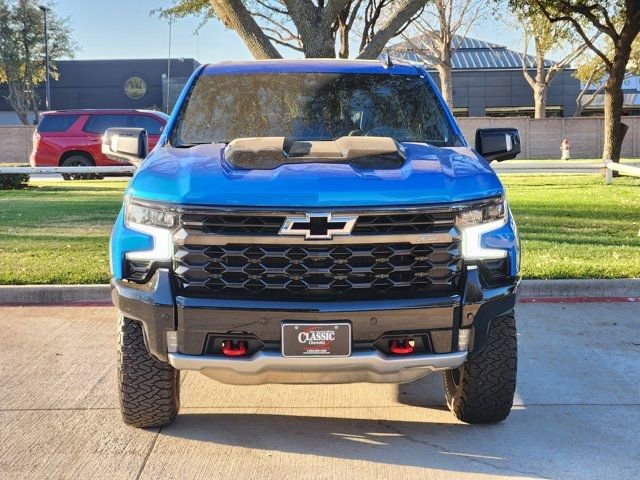 Used 2025 Chevrolet Silverado 1500 ZR2 w/ Technology Package image 11
