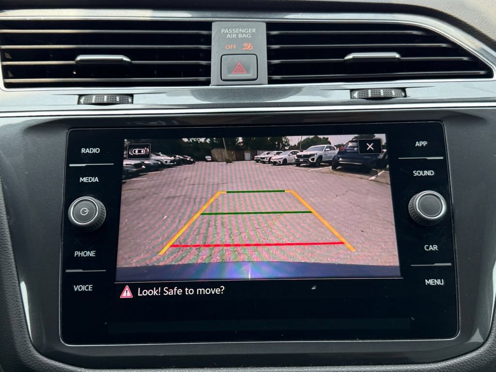 Used 2022 Volkswagen Tiguan SE FWD image 15