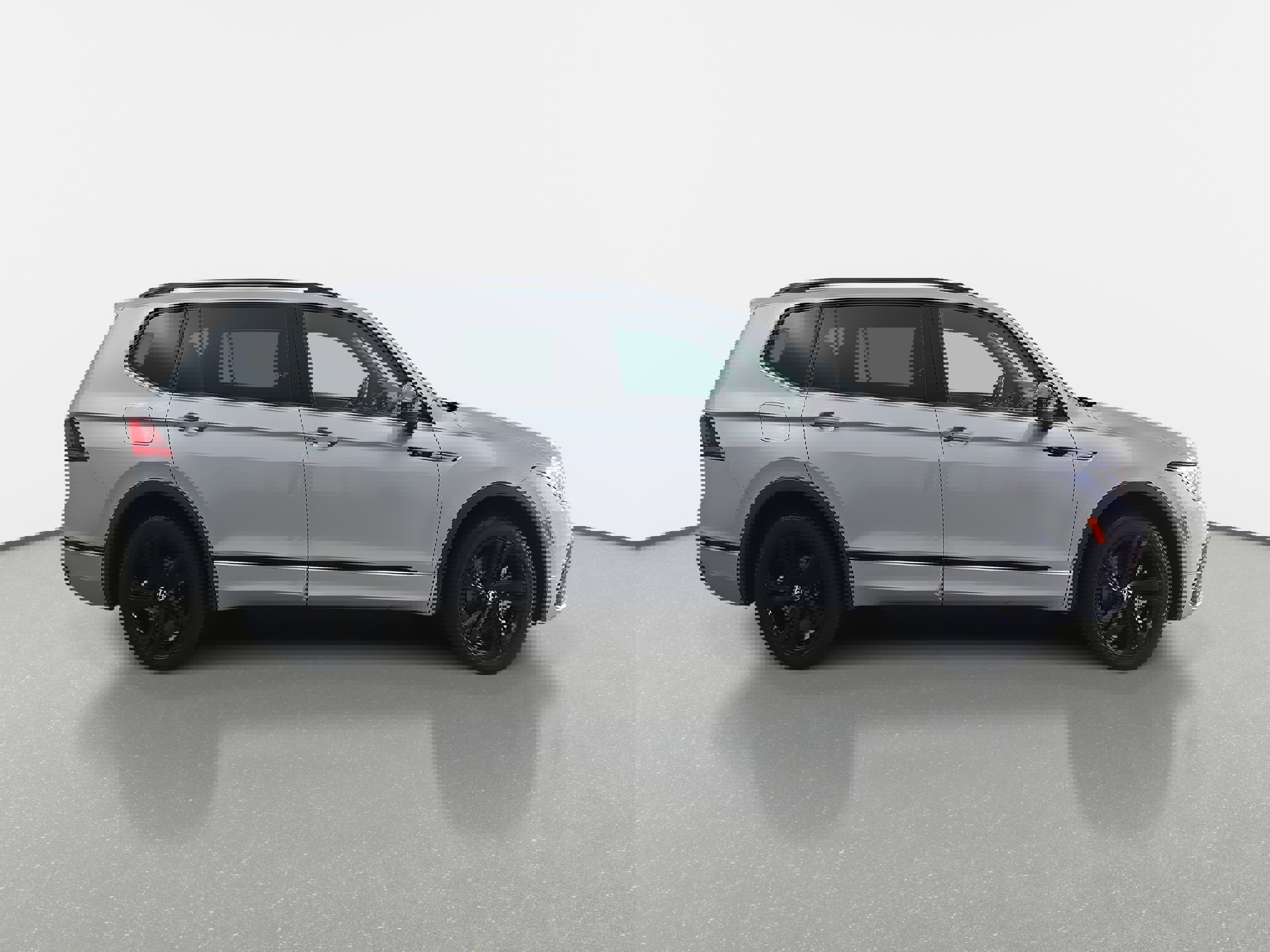 Certified 2023 Volkswagen Tiguan SE R-Line image 2