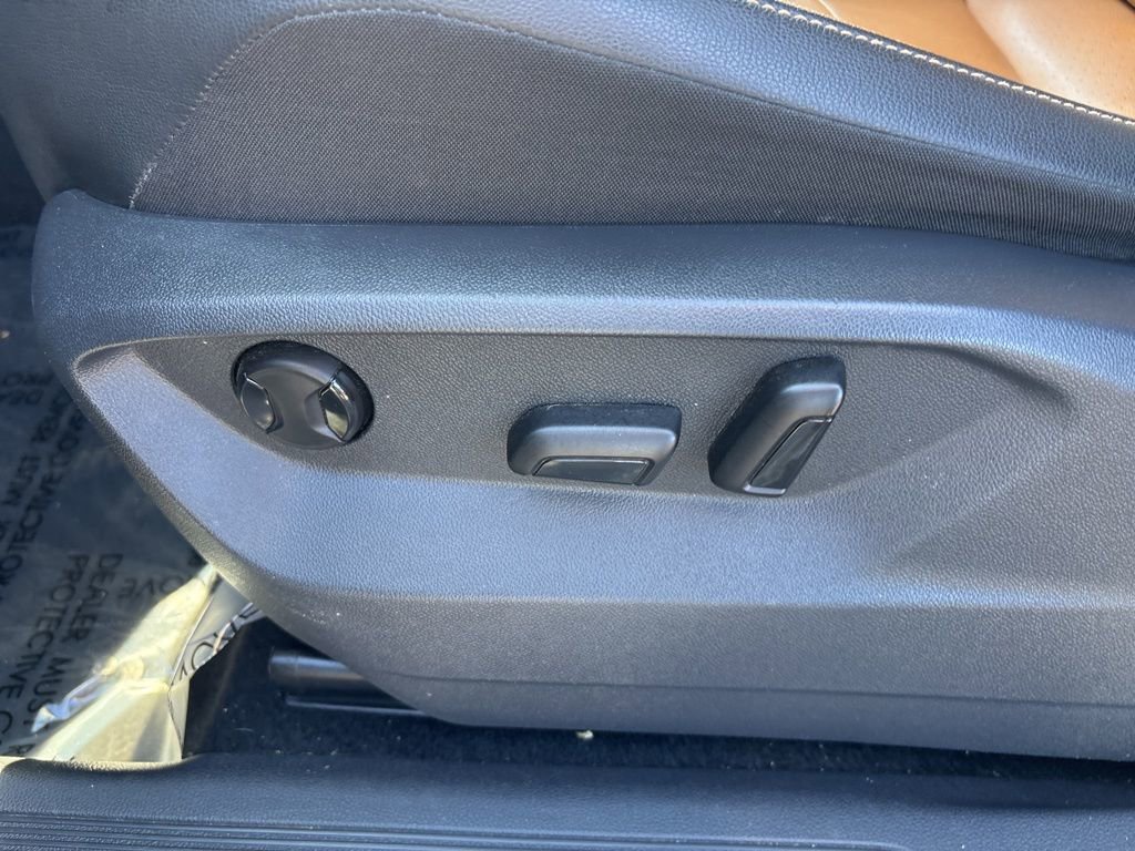 Used 2019 Volkswagen Tiguan SE w/ 3rd Row Seat Package image 19