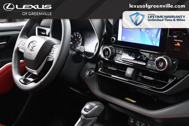 Used 2023 Toyota Highlander XSE FWD image 30