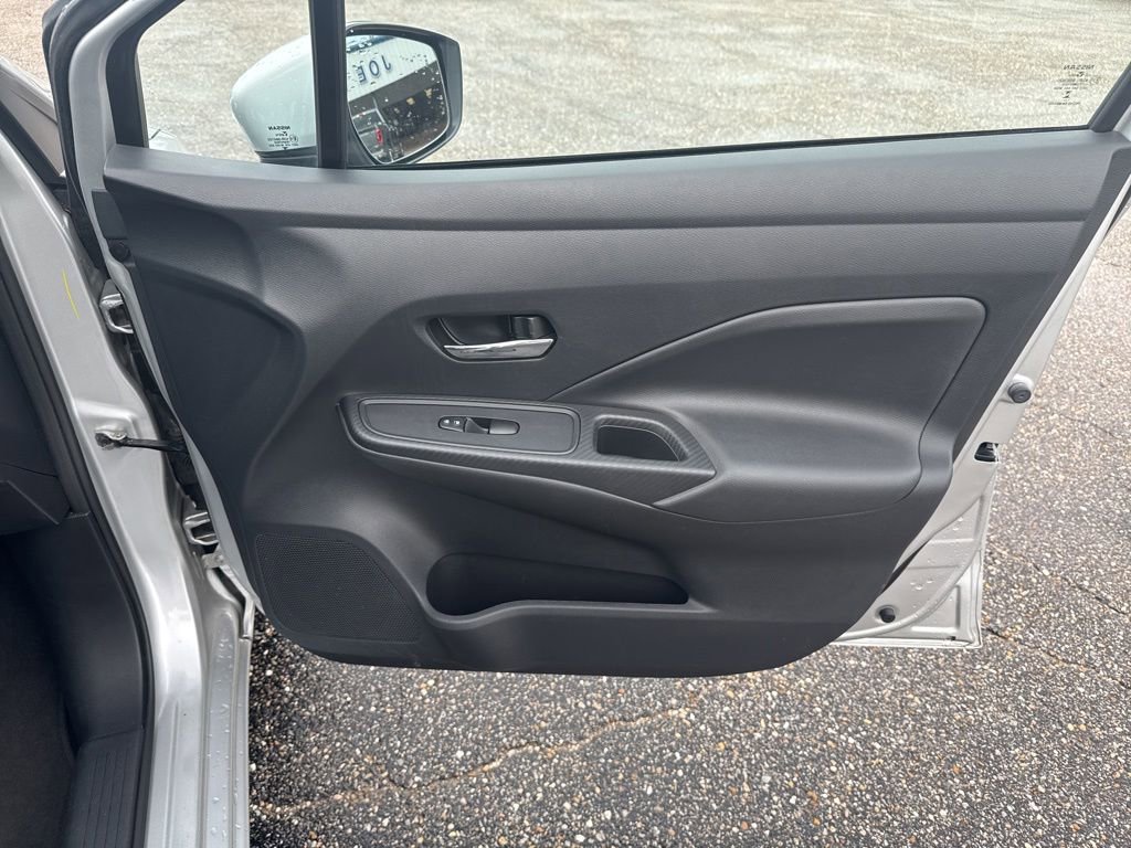 Used 2024 Nissan Versa SV FWD image 24