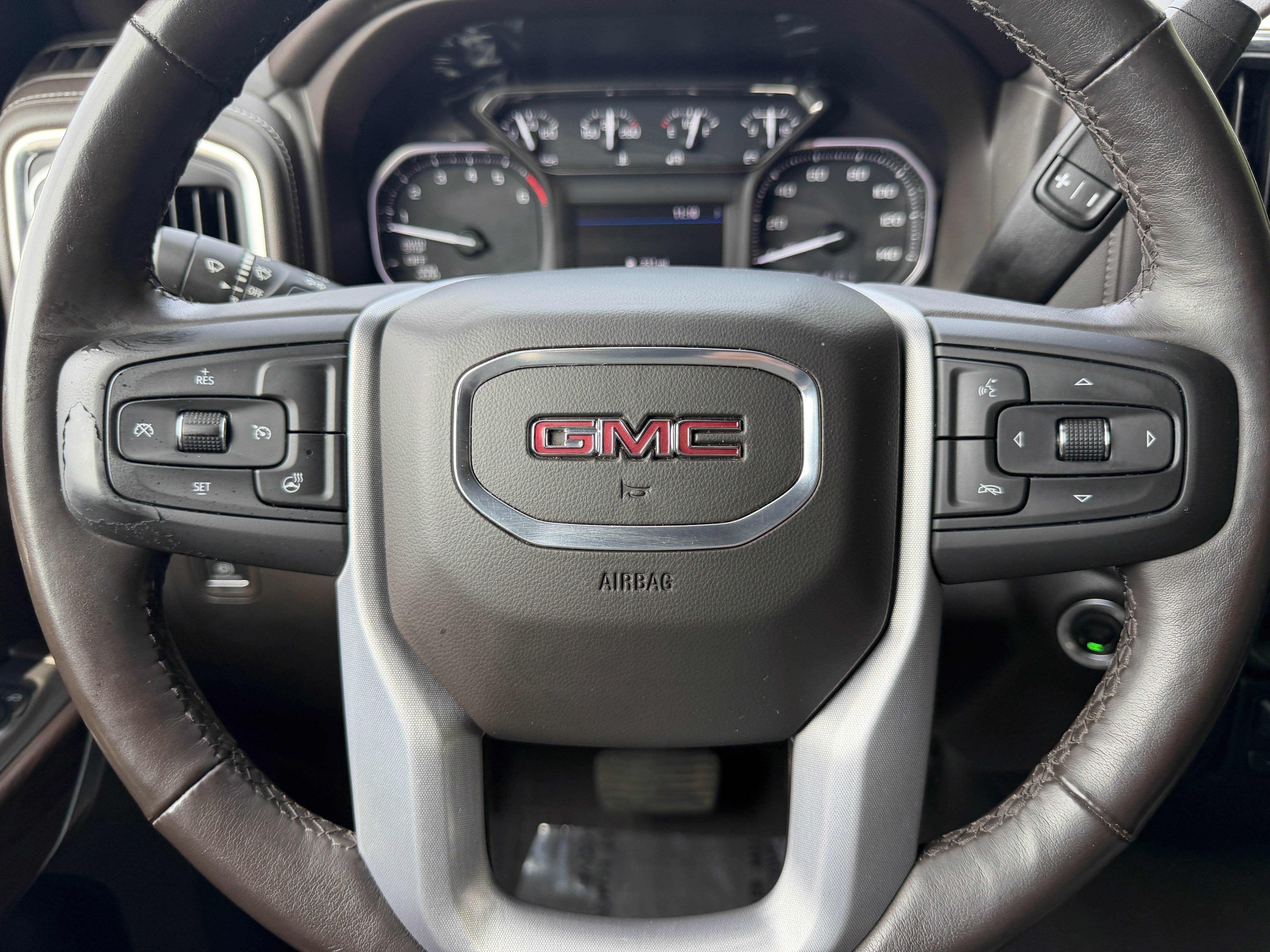 Used 2021 GMC Sierra 1500 SLT w/ X31 Off-Road Package AWD/4WD image 32