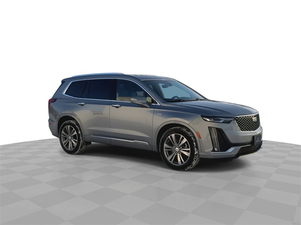 Used 2025 Cadillac XT6 Premium Luxury image 2
