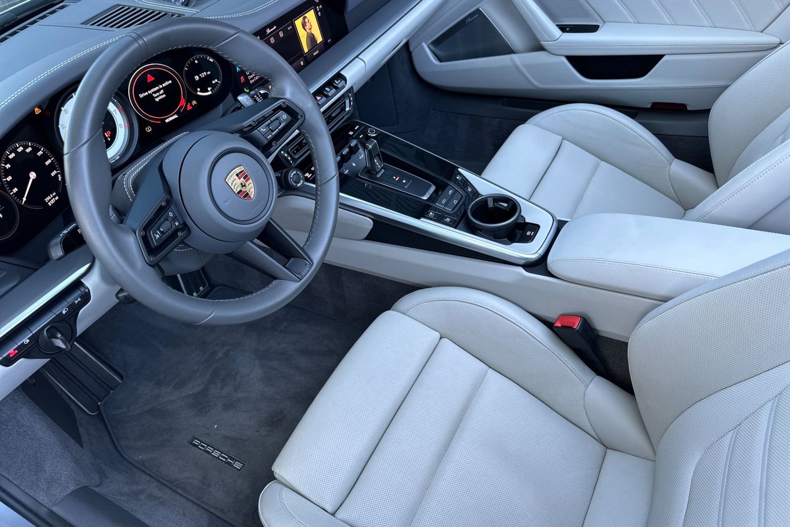 Used 2022 Porsche 911 Turbo S image 4