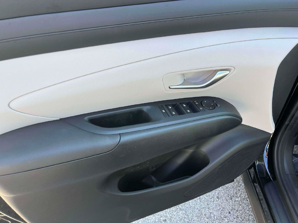 Used 2026 Hyundai Tucson Blue SE FWD image 13