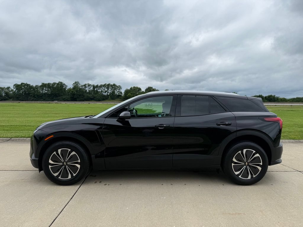 Used 2025 Chevrolet Blazer EV LT AWD/4WD image 9