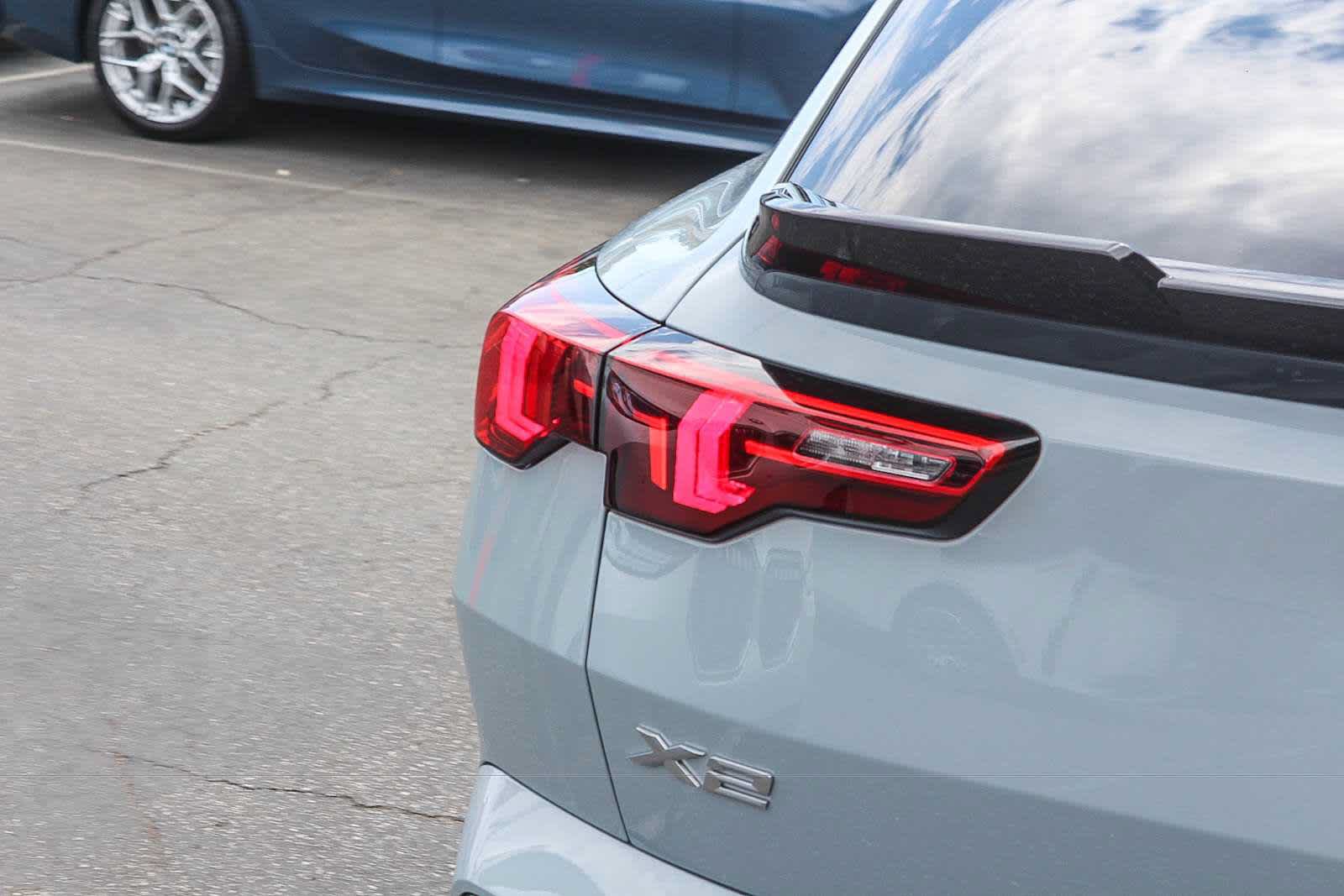 New 2026 BMW X2 xDrive28i w/ Technology Package AWD/4WD image 7