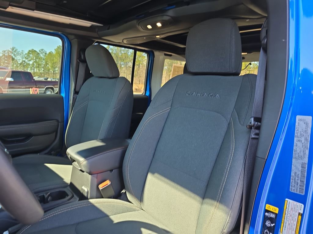 Used 2024 Jeep Wrangler Sahara image 20