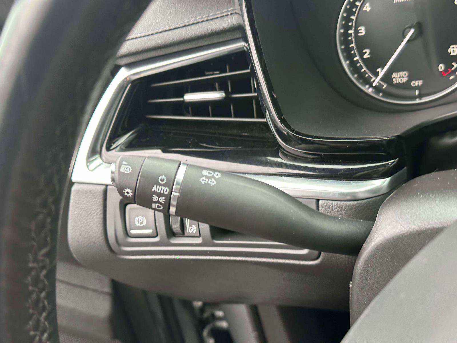 Used 2024 Cadillac XT6 Sport image 26