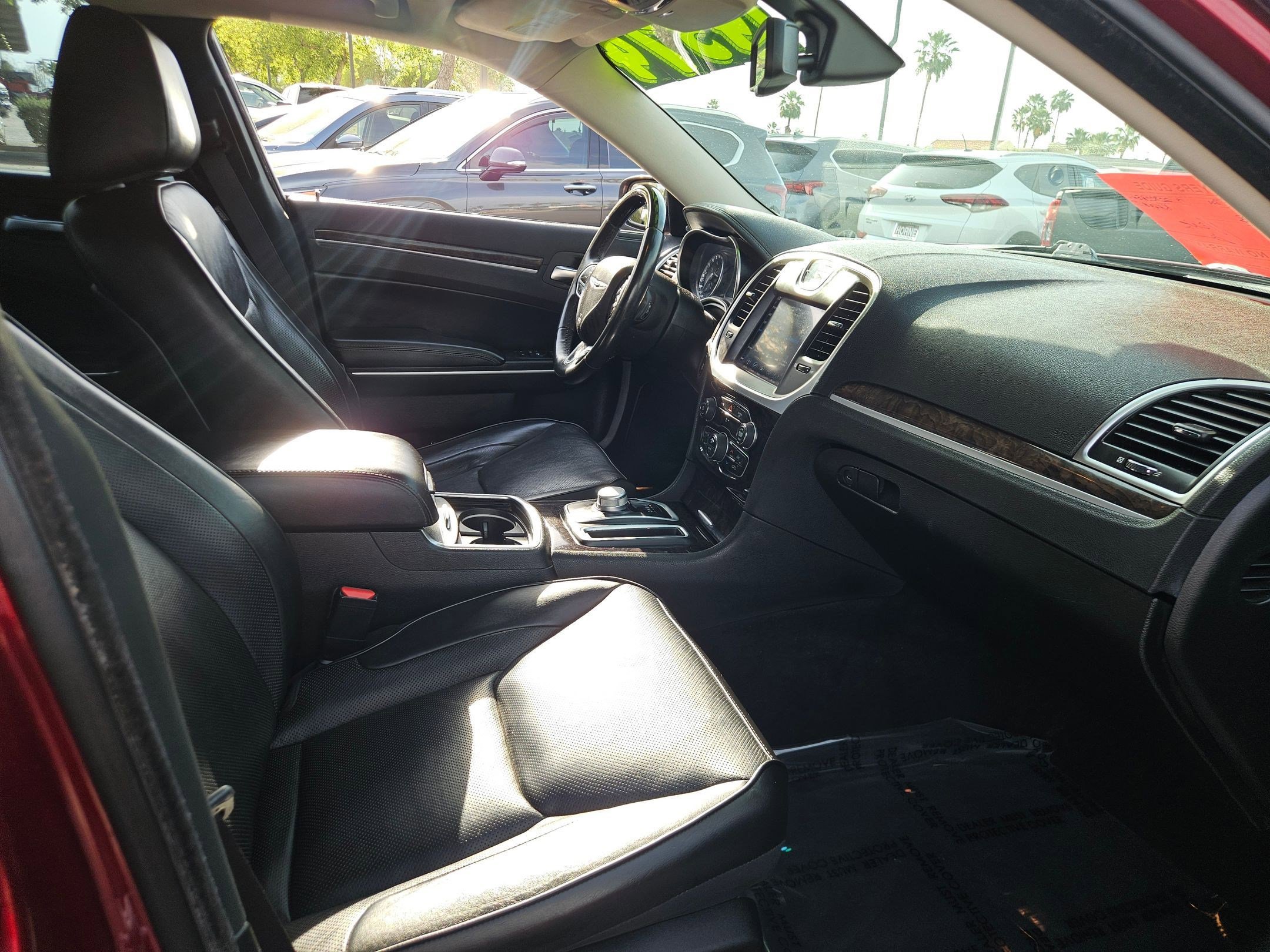 Used 2019 Chrysler 300 Limited image 24