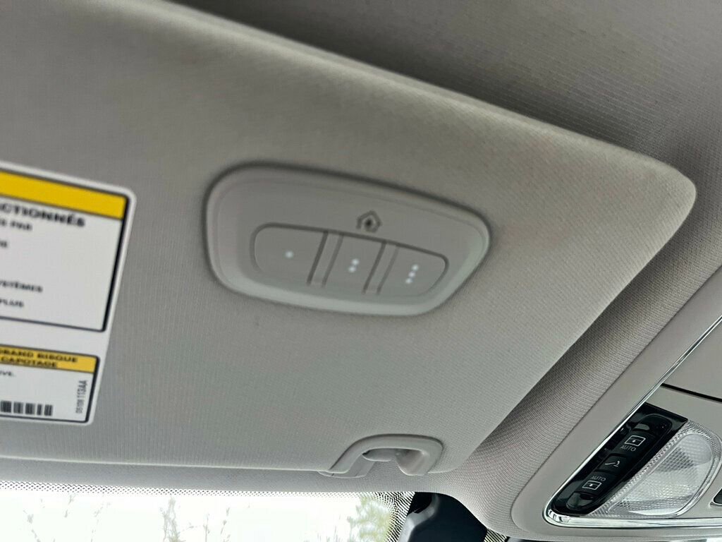 Used 2021 Jeep Cherokee Limited image 37