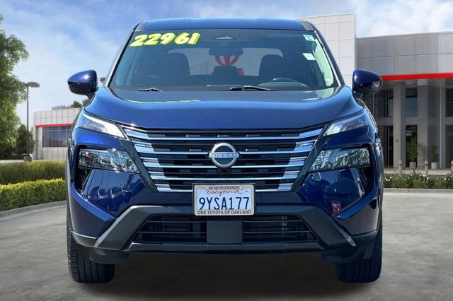 Used 2024 Nissan Rogue SV FWD image 10