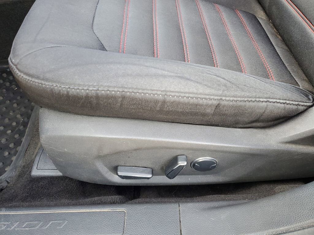 Used 2013 Ford Fusion SE image 9