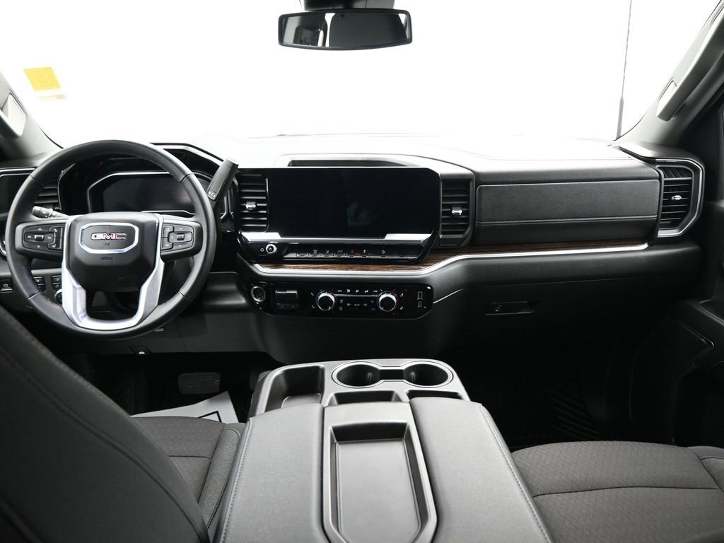Used 2024 GMC Sierra 2500 SLE w/ SLE Value Package; image 9
