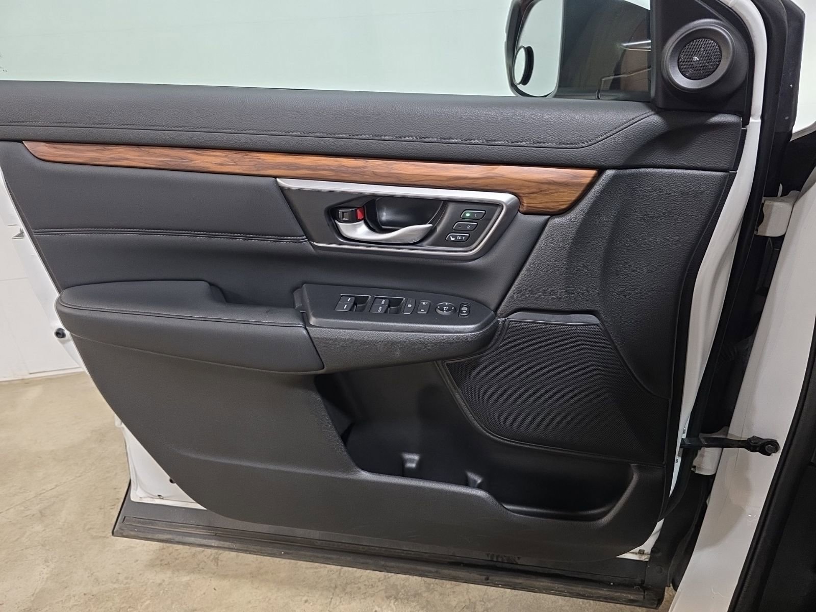 Used 2022 Honda CR-V EX-L image 29