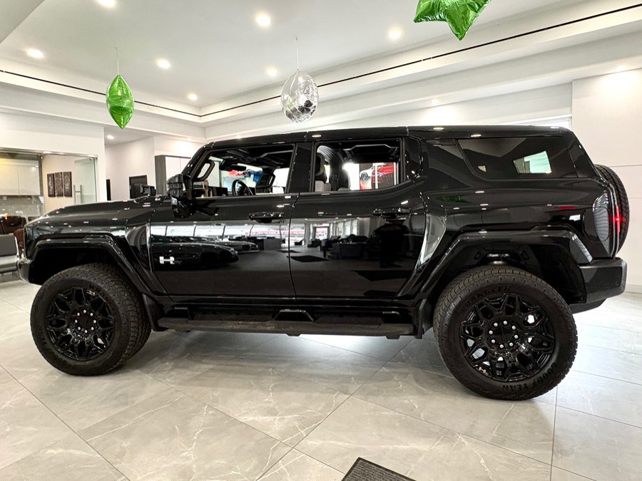 Used 2024 GMC Hummer EV 2X w/ LPO, Illumination Package image 4