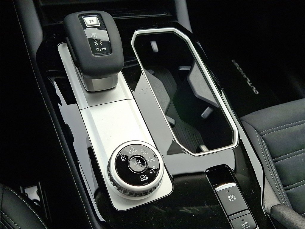 New 2026 Mitsubishi Outlander SE image 7