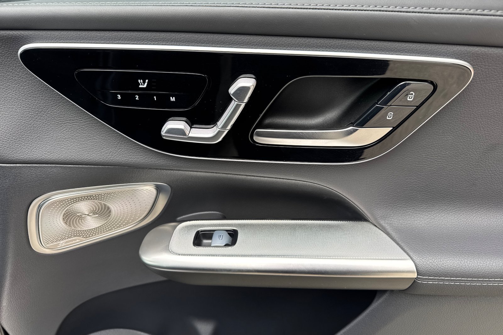 Certified 2024 Mercedes-Benz GLC 300 4MATIC image 21