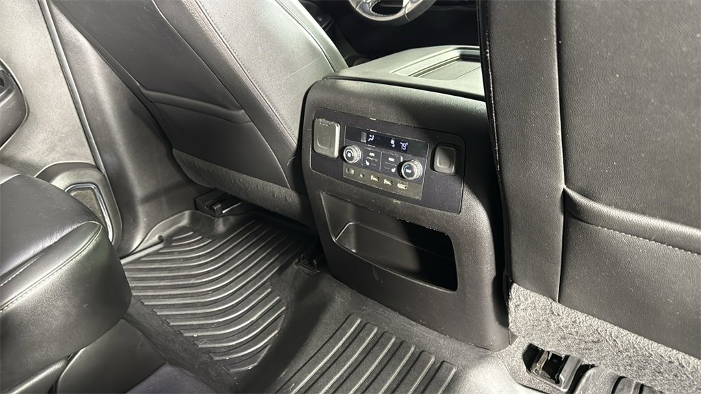 Used 2019 Chevrolet Tahoe LT w/ LT Signature Package image 35