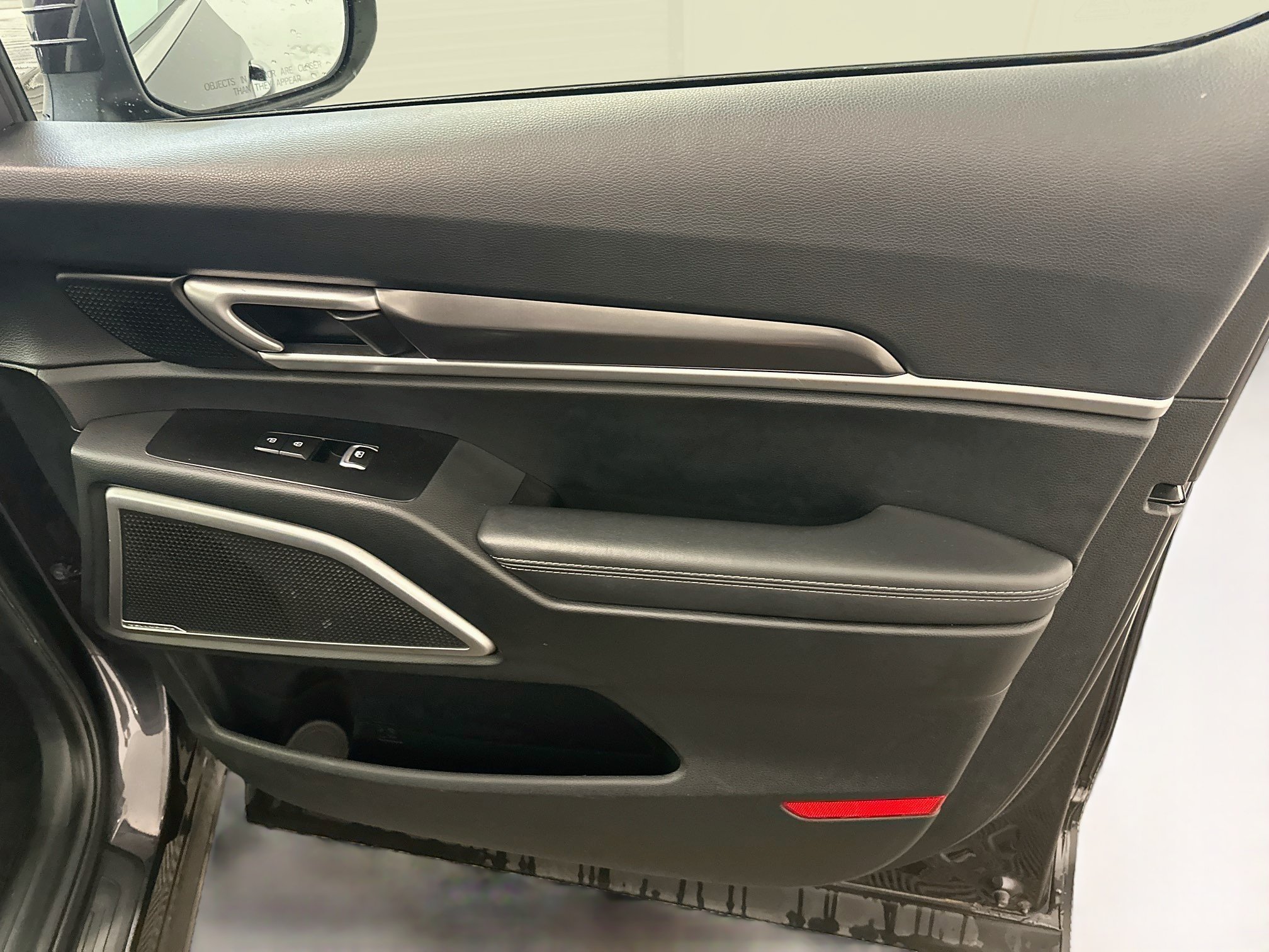 Used 2025 Kia Telluride S AWD/4WD image 36