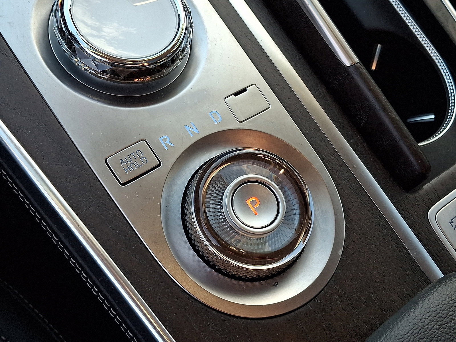 Certified 2024 Genesis GV80 2.5T w/ Advanced Package image 17