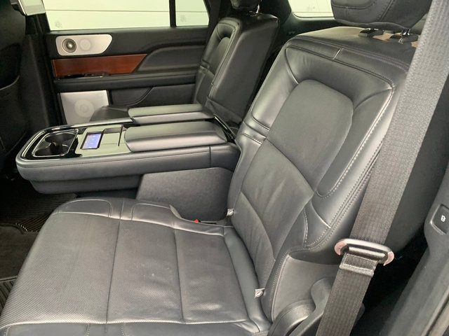Used 2022 Lincoln Navigator Reserve image 18
