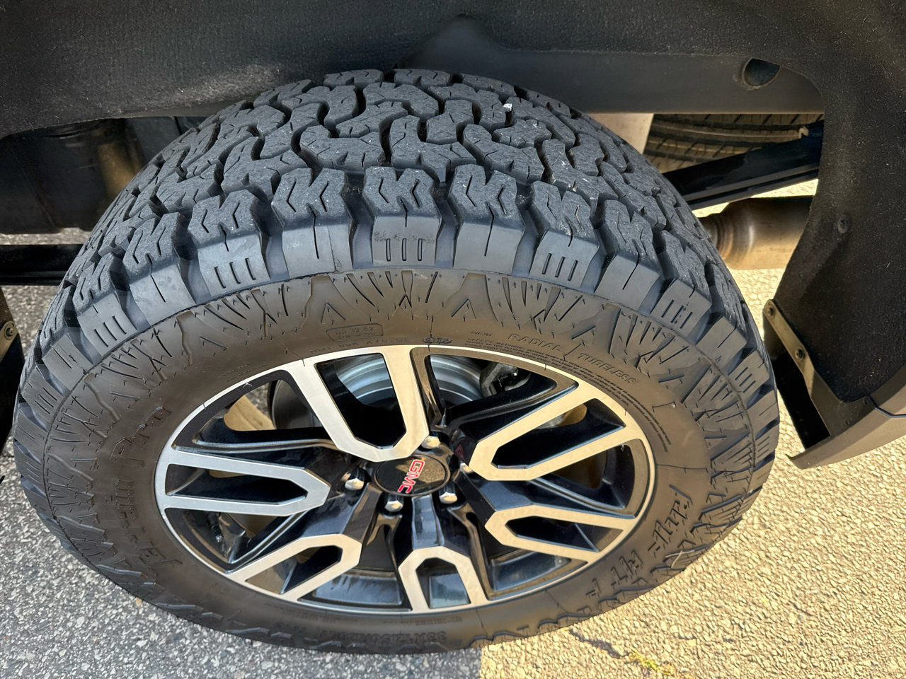 Used 2021 GMC Sierra 1500 AT4 w/ AT4 Value Package image 41