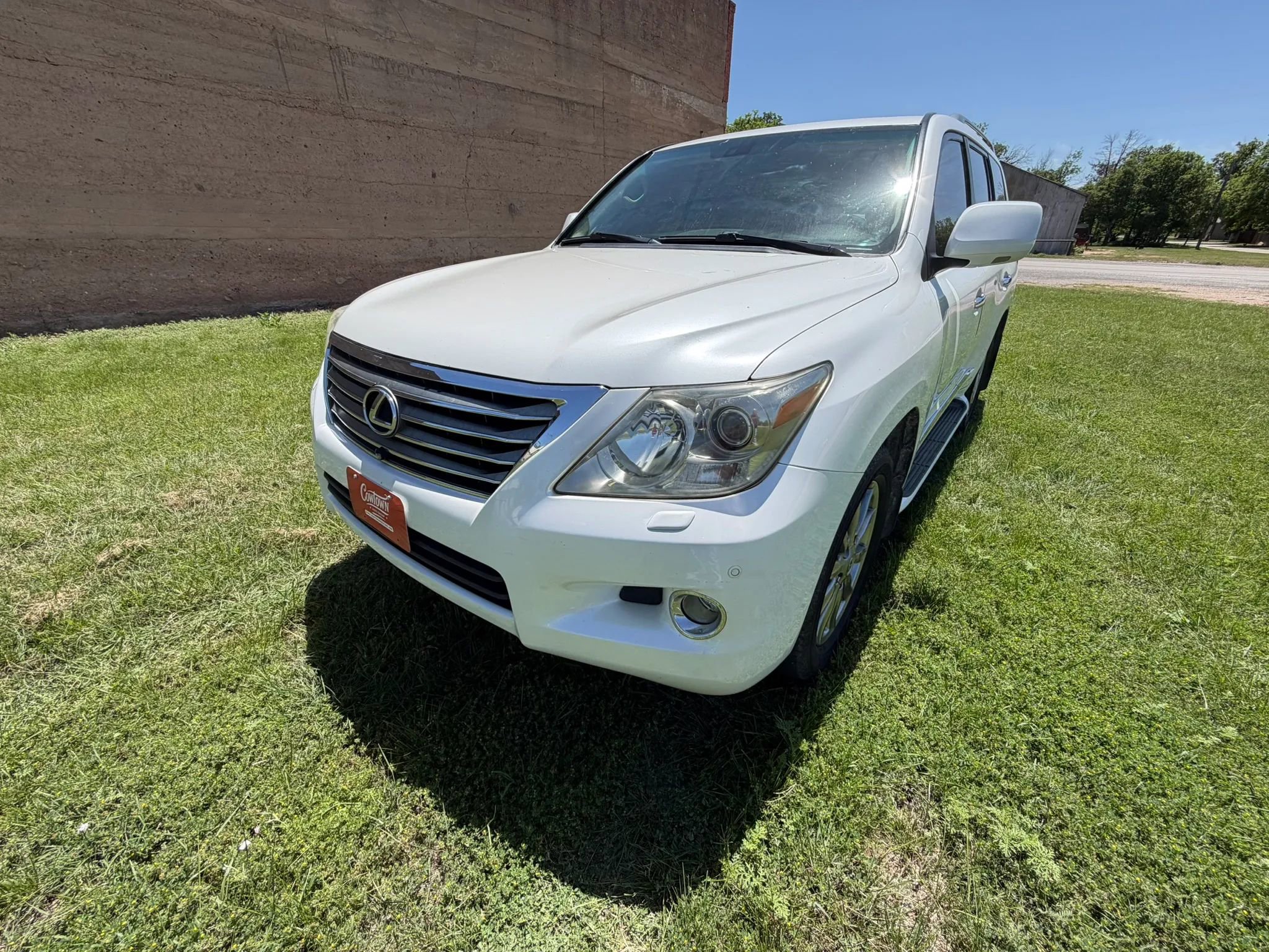 Used 2010 Lexus LX 570 4WD image 4