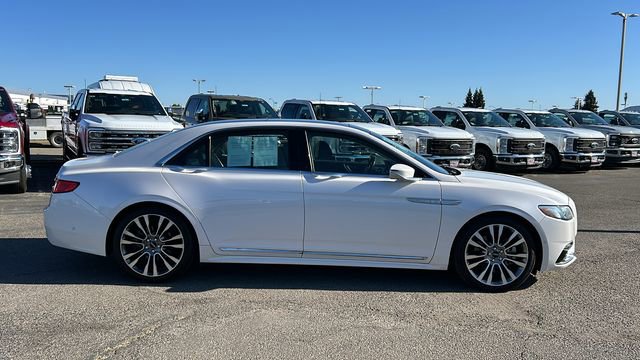Used 2017 Lincoln Continental Reserve w/ Luxury Package FWD image 2