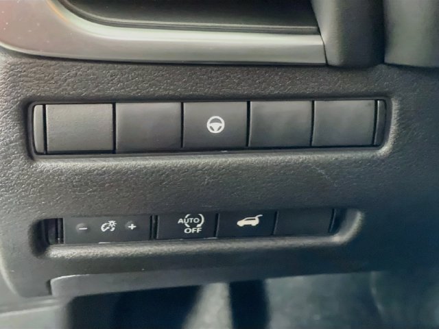 Used 2026 Nissan Rogue SV FWD image 11
