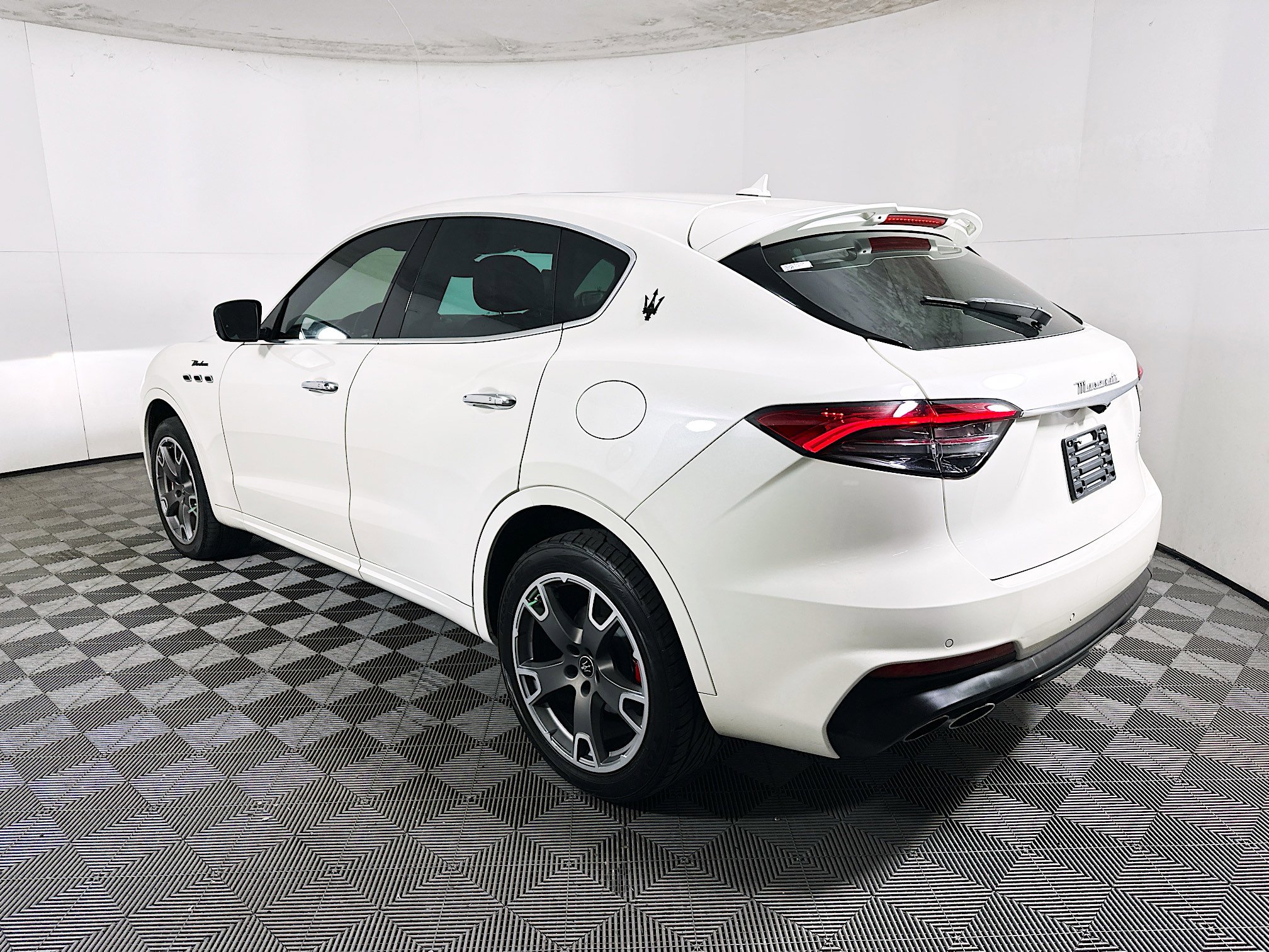 Used 2022 Maserati Levante Modena image 5