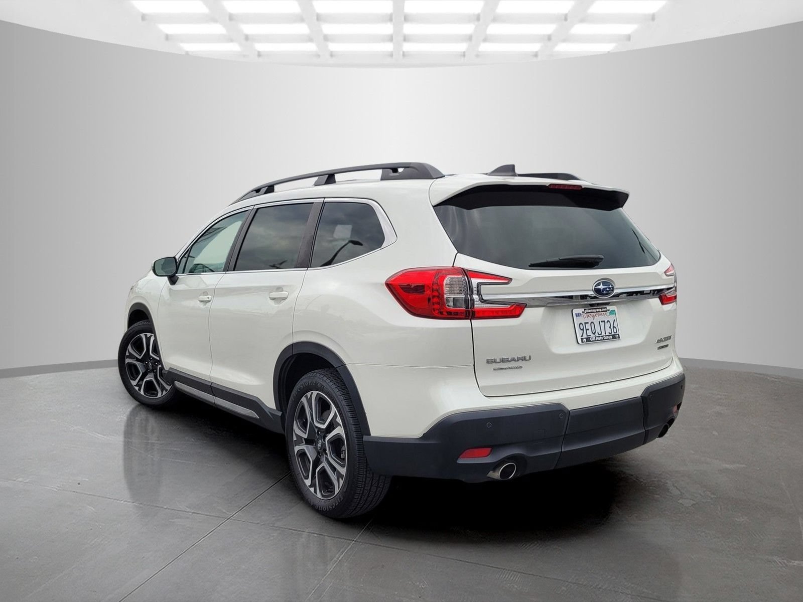 Used 2023 Subaru Ascent Limited AWD/4WD image 8