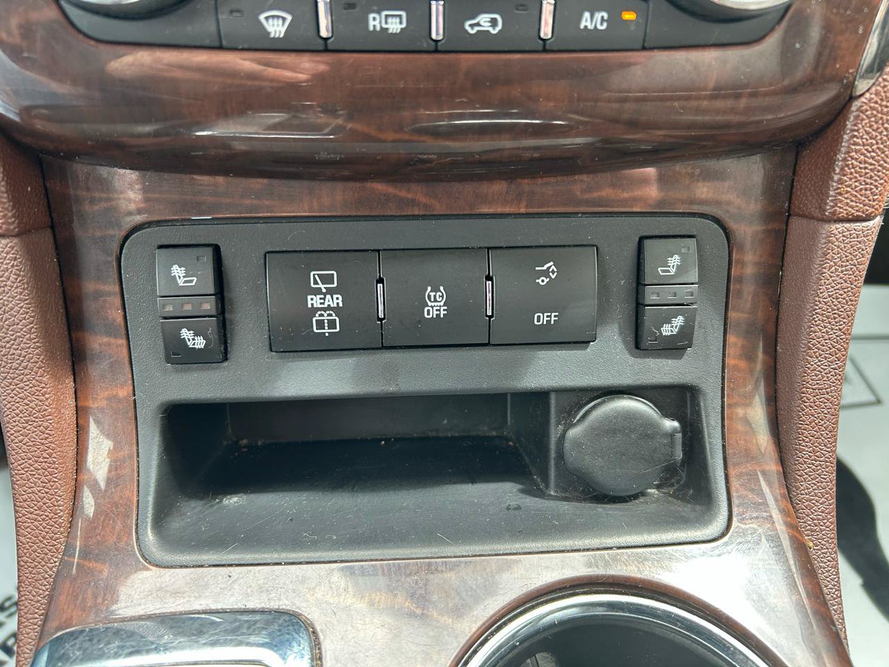 Used 2013 Buick Enclave Leather FWD image 26