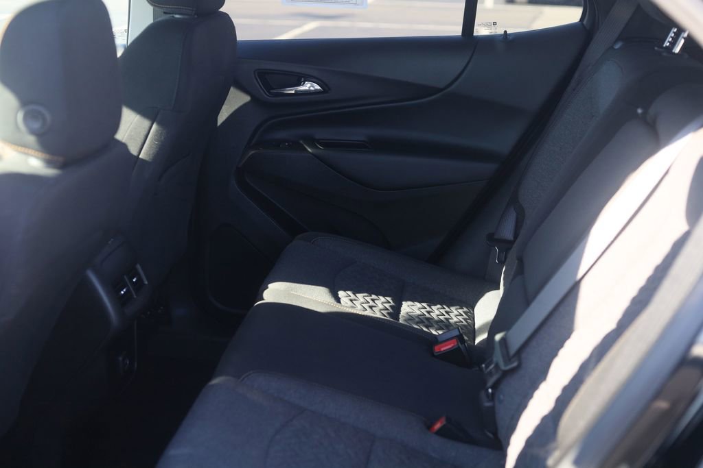 Used 2022 Chevrolet Equinox LT w/ Driver Convenience Package image 27