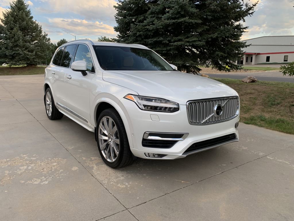 Used 2016 Volvo XC90 T6 Inscription w/ Vision Package image 1