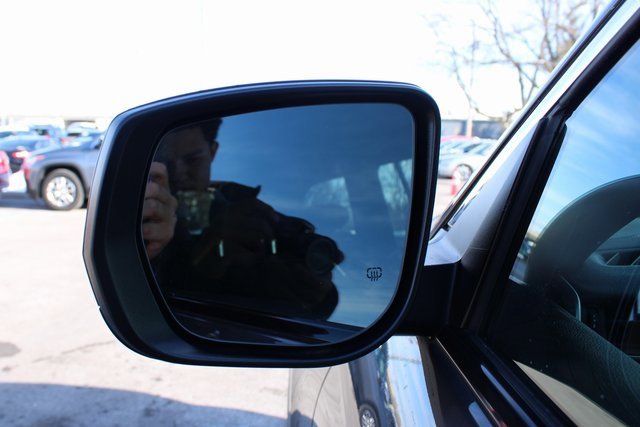 Used 2024 Jeep Grand Cherokee Laredo X w/ Luxury Tech Group I image 8