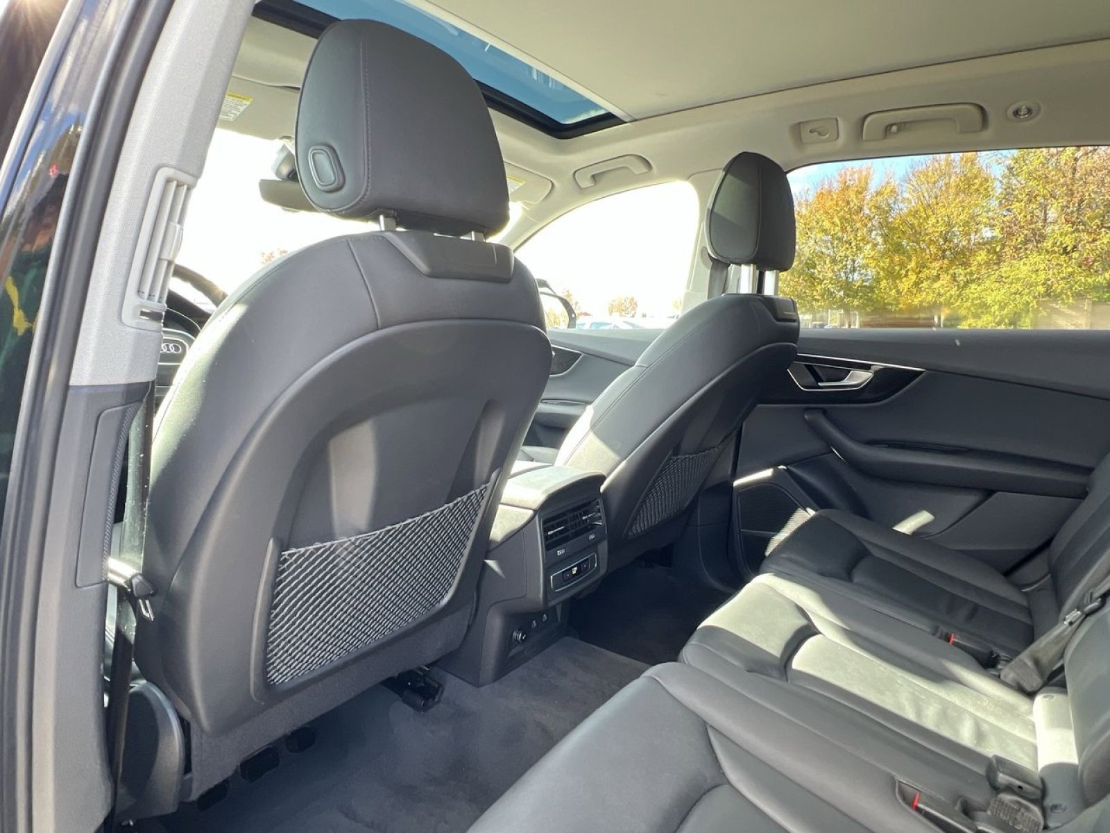 Used 2022 Audi Q7 Premium Plus image 27