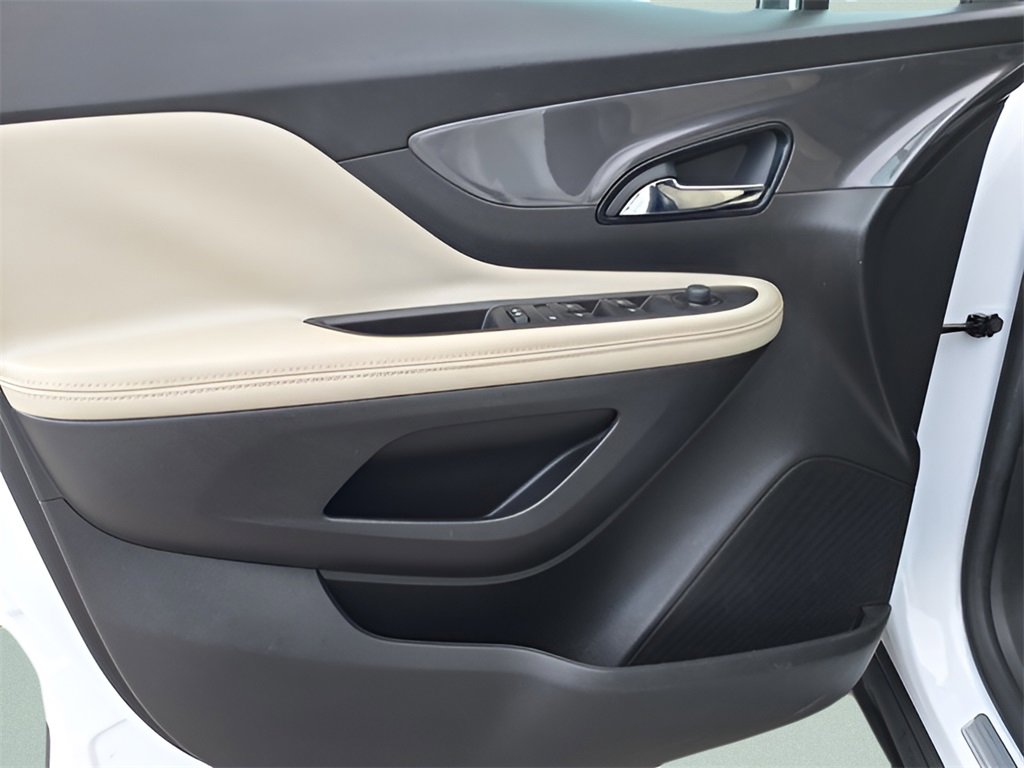 Used 2020 Buick Encore Preferred image 29