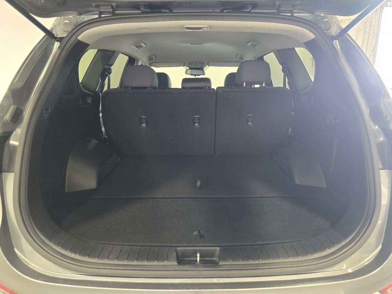 Used 2020 Hyundai Santa Fe SEL AWD/4WD image 15