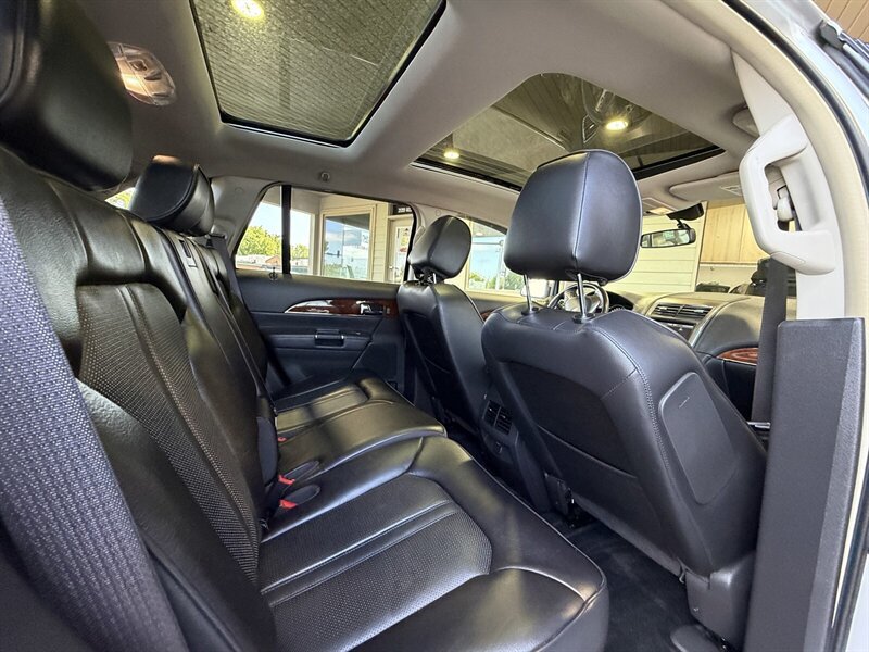Used 2012 Lincoln MKX AWD image 13