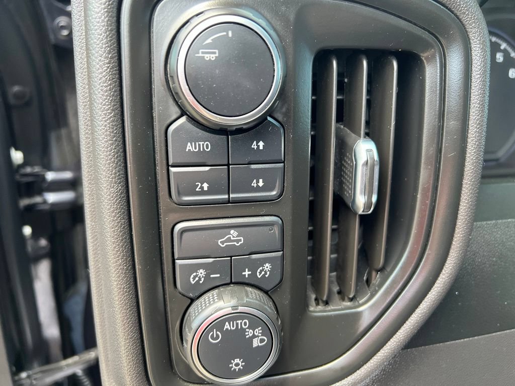 Used 2023 Chevrolet Silverado 1500 Custom Trail Boss AWD/4WD image 31