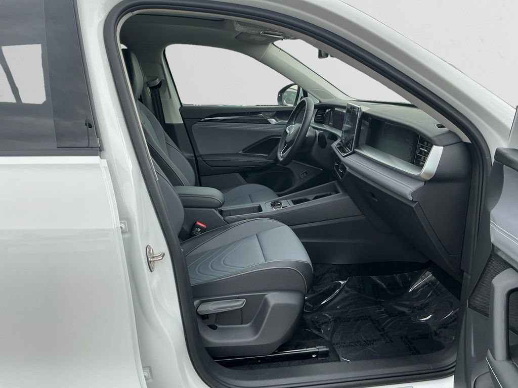New 2026 Volkswagen Tiguan SE AWD/4WD image 15